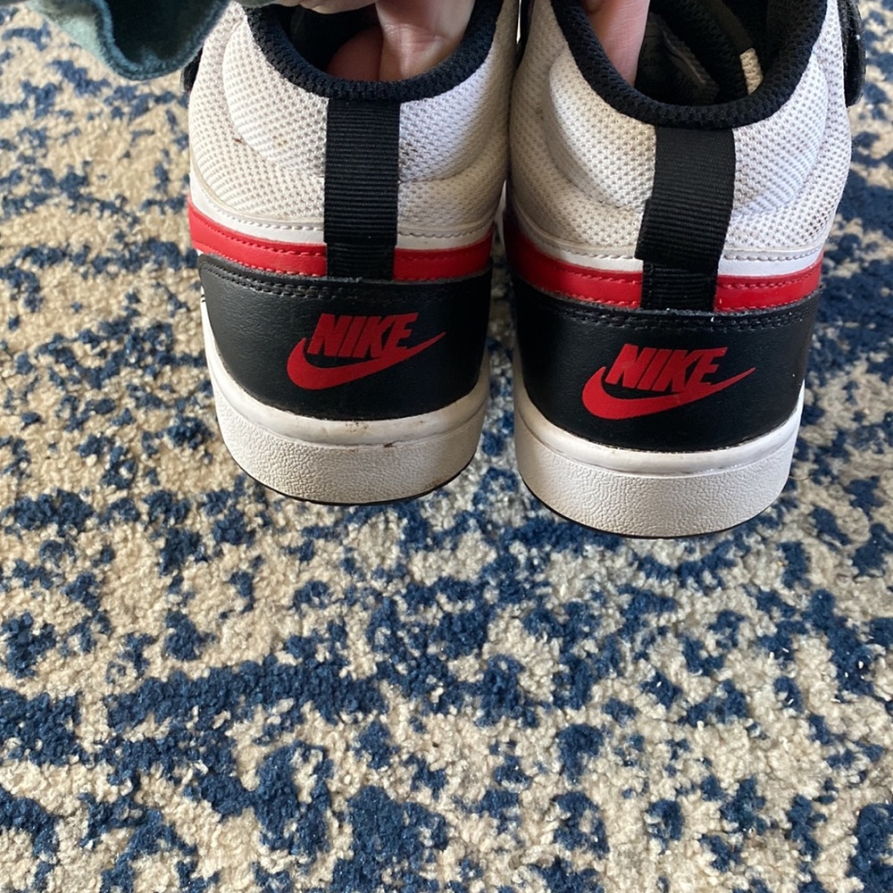 Nike court borough mid high top sneaker youth 5 big kids grade school - Picture 3 of 6